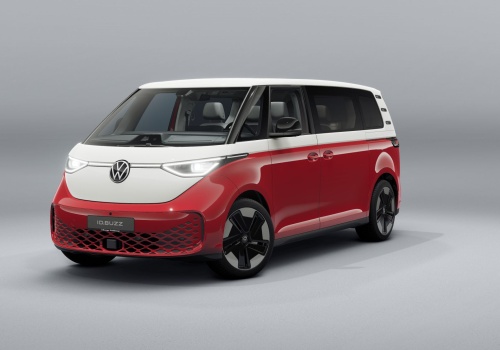 ID. Buzz bez ograniczeń. Volkswagen wprowadza napęd 4×4 i większy uciąg
