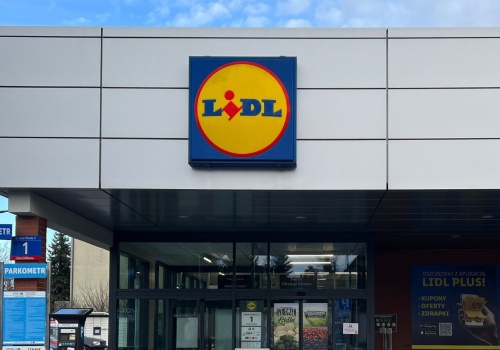 Lidl szaleje przed majówką. Mięso i akcesoria grillowe za grosze, obniżki nawet o 72 proc.