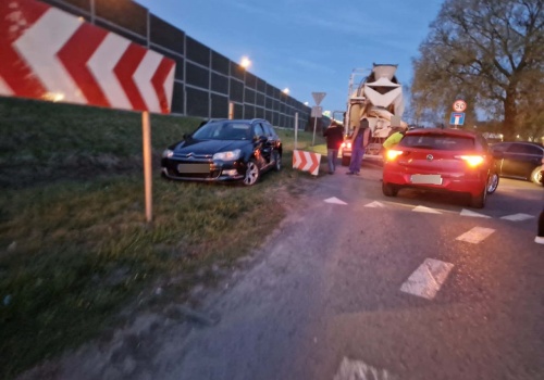 Zamiast skręcić, pojechał prosto. Staranował nadjeżdżającego Citroena