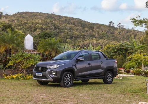 Fiat prezentuje kompletne rozwiązania dla wyzwań w terenie na targach Agrishow 2026