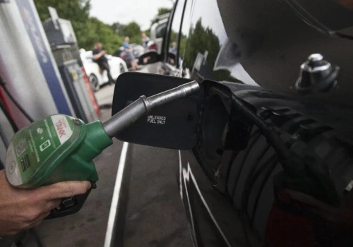 Paliwa z niższym VAT-em i akcyzą dłużej. Jest nowa data