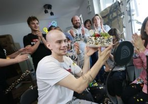 Kto wpłaca miliony anonimowo? Zaskakujący trend w akcji 