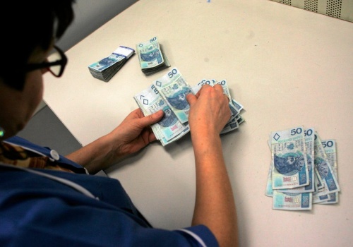 Praca nawet za 15 500 złotych. Najważniejsze jest doświadczenie i chęci do nauki