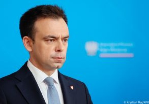 Niższe stawki VAT-u i akcyzy na paliwa na dłużej. Znamy nowy termin