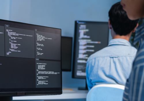 Rynek pracy IT odbija, ale z nowymi liderami stawek