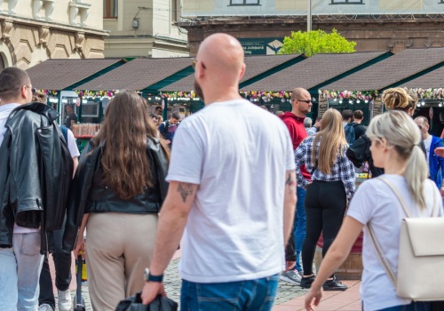 Poduszka finansowa w wieku 20, 30, 40 i 50 lat. Tyle warto mieć na koncie