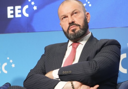 Wiceprezes NFZ o wynagrodzeniach medyków: przyjęto radośnie, bez źródła finansowania