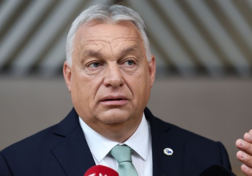 Orbán i Fidesz w panice. Coraz głośniej o złodziejskich wręcz ucieczkach z Węgier