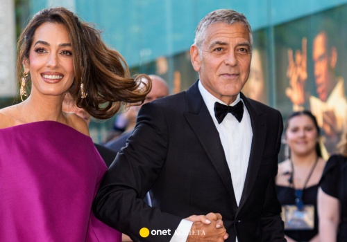 Amal Clooney skradła show na gali Chaplin Award. Spójrzcie tylko na tył sukienki