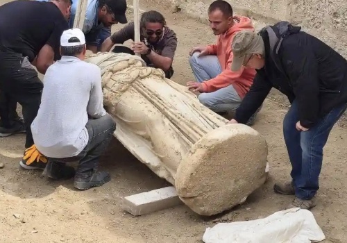 Laodycea zaskakuje archeologów. Monumentalna Atena w rzymskim teatrze
