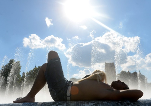 CBOS: rekordowy odsetek Polaków dobrze ocenia swoją sytuację materialną