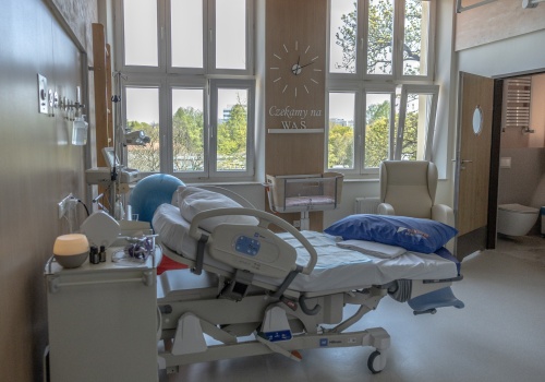 Szpital Uniwersytecki zaprezentował odnowiony blok porodowy