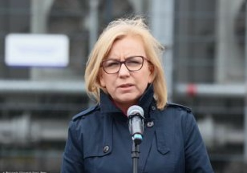 Co z wotum wobec Hennig-Kloski? Ministra wskazuje na dawnych kolegów