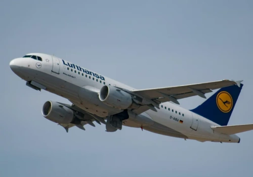 Jeszcze mniej połączeń z Polski. Znana linia kasuje trasy