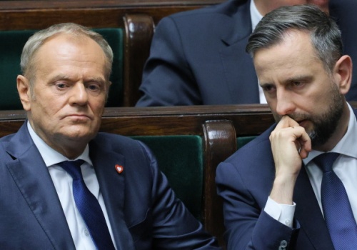 Sondaż dla Interii: KO z poparciem 33 proc., PiS – 28 proc., Konfederacja – 12 proc.