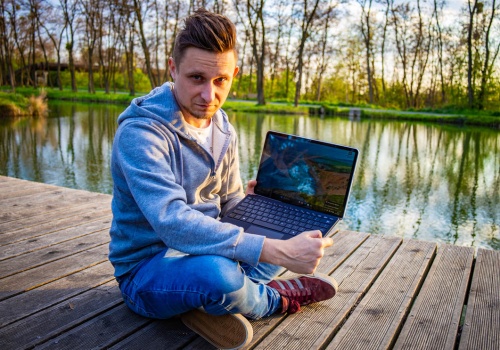 Test Ninkear S13. 13-calowa hybryda laptopa i tabletu