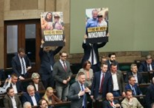 Dwóch posłów PiS ukaranych za zachowanie w Sejmie