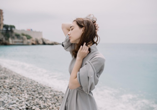 Jak chomik w kołowrotku. Dlaczego młodzi dorośli są krańcowo zmęczeni? Ekspert wyjaśnia