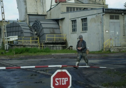 Urlopy górnicze w Polskiej Grupie Górniczej. Pierwsza grupa pracowników już skorzystała z osłon