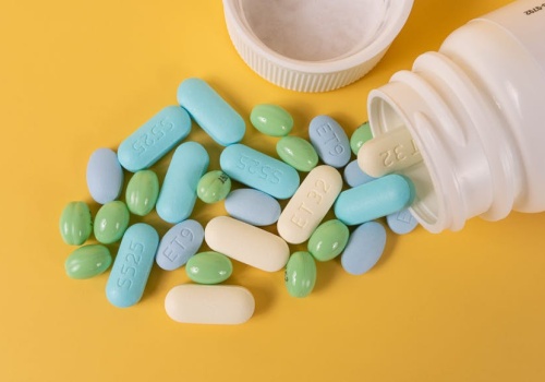 Czy seniorzy 65+ stracą darmowe leki? Burzliwa dyskusja między MZ a opozycją 