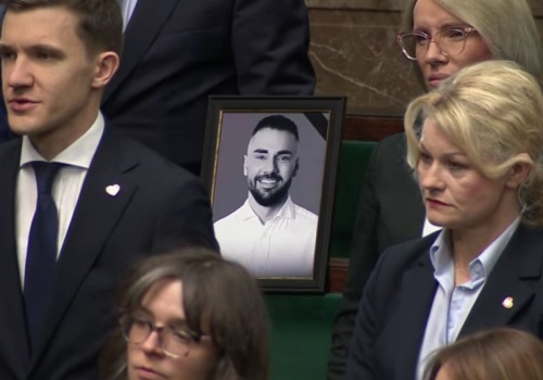 Minuta ciszy dla Łukasza Litewki w Sejmie. Czarzasty nie mógł powstrzymać łez