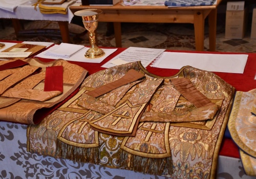 Watykan: abp Juan Ochoa o realnej groźbie ekskomuniki na członków Bractwa św. Piusa X