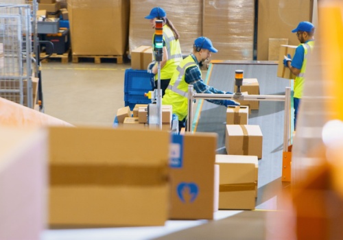 Połowa pracowników handlu liczy na podwyżki. To może być dla nich szok