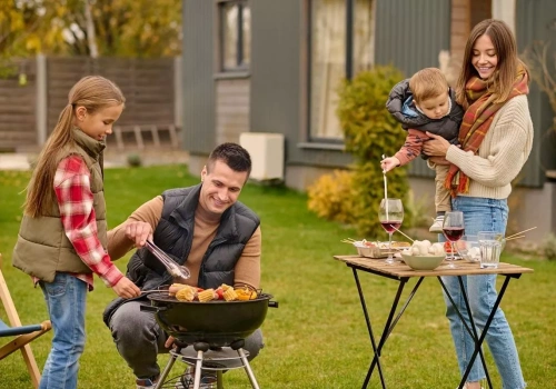 Ile kosztuje grillowanie w 2026? Oto majówkowy koszyk zakupowy