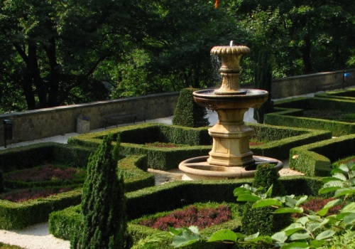 Festiwal Kwiatów i Sztuki w polskim zamku. 