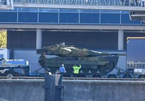 Zauważyli je w porcie. Uwagę zwraca kamuflaż