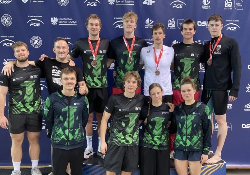 Mistrzostwa Polski w pływaniu. Sześć medali Opolan, popis jednego z nich