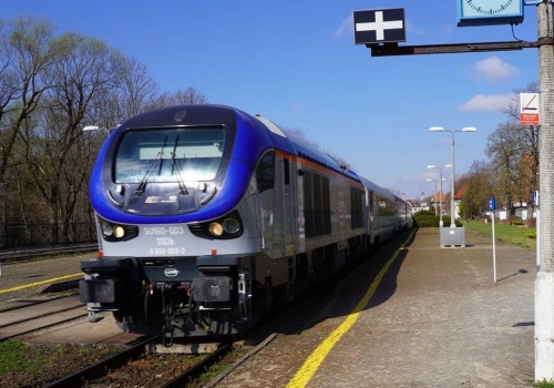 Powrót kolei łączącej znane miasta na Mazurach coraz bliżej. Nowe ustalenia w sprawie linii 223