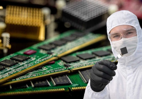 Ceny pamięci RAM sprawiły, że youtuber postanowił wyprodukować je samemu