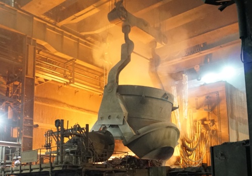 Blokada cieśniny Ormuz uderza w rynek stali. Europa traci, choć w jednym kraju widać odbicie