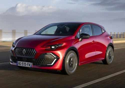 Renault Clio w nowej wersji. Przejedziesz 1450 km bez tankowania