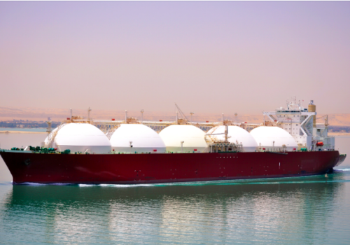 Gazowiec i rosyjski luksusowy jacht przepłynęły cieśninę Ormuz