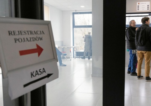 Wielka rewolucja dla polskich kierowców. Unikniesz stania w kolejkach, jest decyzja