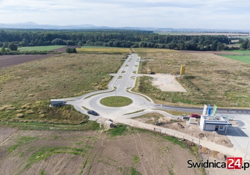 „Nie chcemy żyć w smrodzie”. Mieszkańcy sprzeciwiają się budowie wytwórni ziemi organicznej