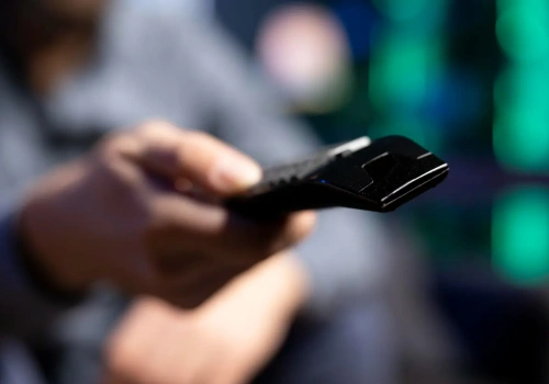 Zondacrypto i NBP liderami reklamowymi TV Republika w 2025 roku