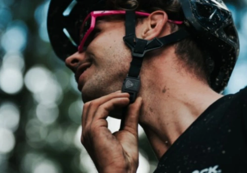 Klamra kasku może pomóc po wypadku. Fidlock pokazuje sprytny pomysł dla rowerzystów