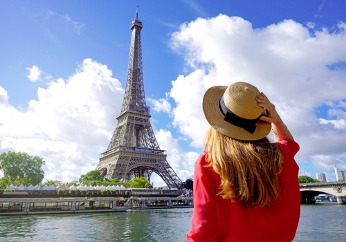 Romantyczny Paryż na przedłużony weekend 🗼💕 Loty i hotel za 990 PLN ✨😍