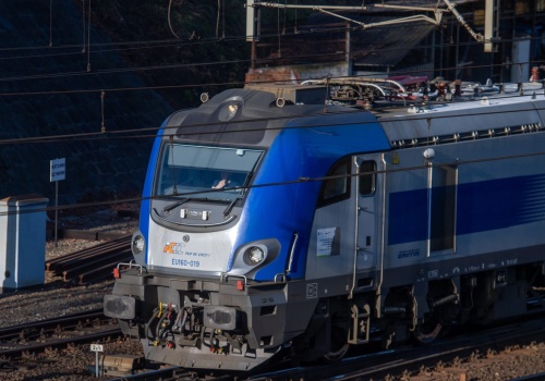 Na tory powraca sezonowy pociąg Jantar relacji Warszawa-Hel