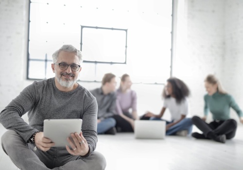 Wyższe kompetencje cyfrowe zdrowotne w państwach o niższych dochodach. Badanie w 30 krajach