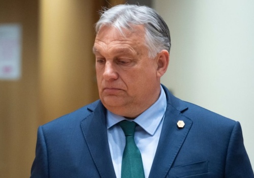 Orbán ucieka? 100 tys. euro na do widzenia, ale Fidesz nie chce go wypuścić
