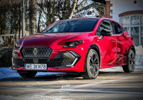 Automat, fabryczne LPG i 1450 km zasięgu. Renault aktualizuje cenniki nowego Clio