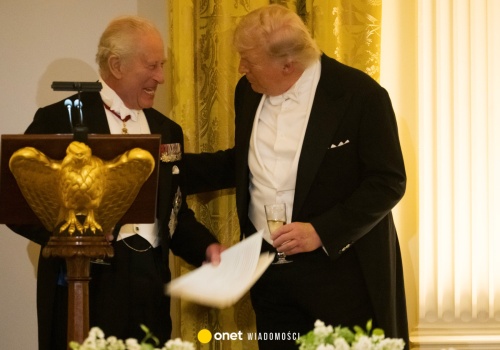 Karol III zakpił ze słów Donalda Trumpa. Sala wybuchnęła śmiechem