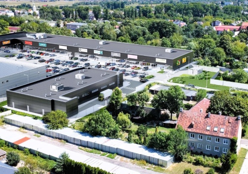 Nowy park handlowy w Ozorkowie już od dzisiaj. Takich zakupów tu jeszcze nie było
