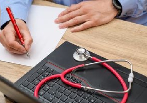 Rośnie liczba takich L4. Lekarze zaniepokojeni. Nawet miesiąc wolnego