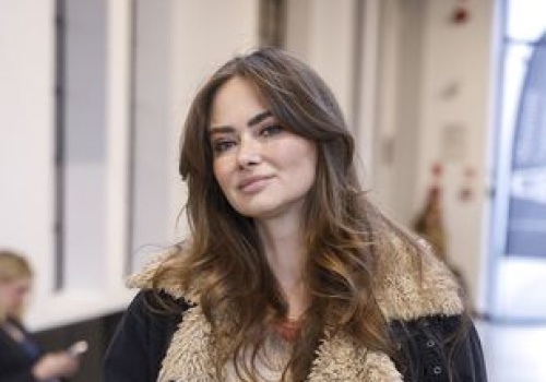 Odrzuciła spadek po ojcu. 