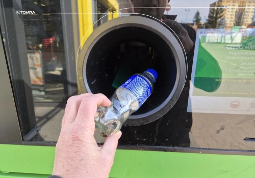 Trzy razy płacisz za tę samą butelkę? Kulisy systemu kaucyjnego, o których rząd milczy